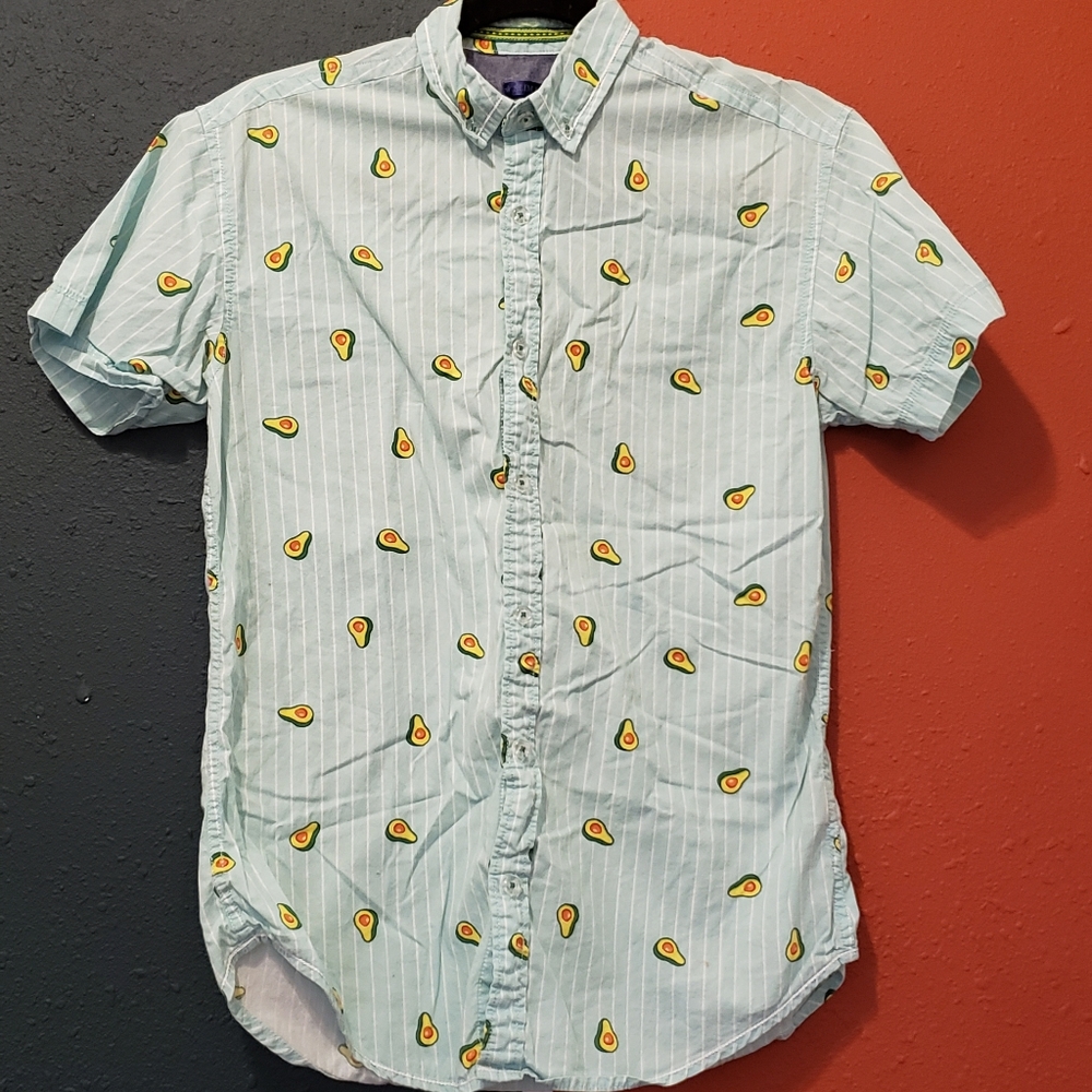 Short sleeve button down